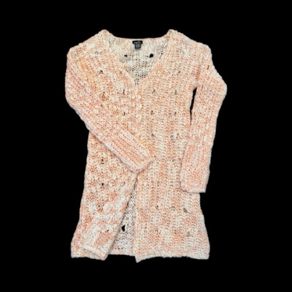 RUE21, COZY OPEN-FRONT, LONG SLEEVE CARDIGAN IN PINK & WHITE. SIZE X-SMALL.
